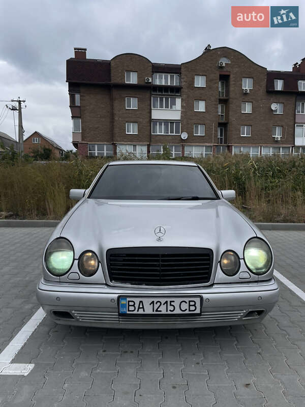 Седан Mercedes-Benz E-Class 1998 в Києві