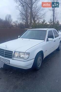 Седан Mercedes-Benz E-Class 1992 в Бердичеве