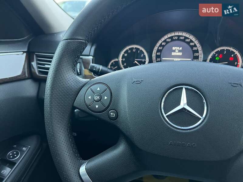 Седан Mercedes-Benz E-Class 2010 в Івано-Франківську