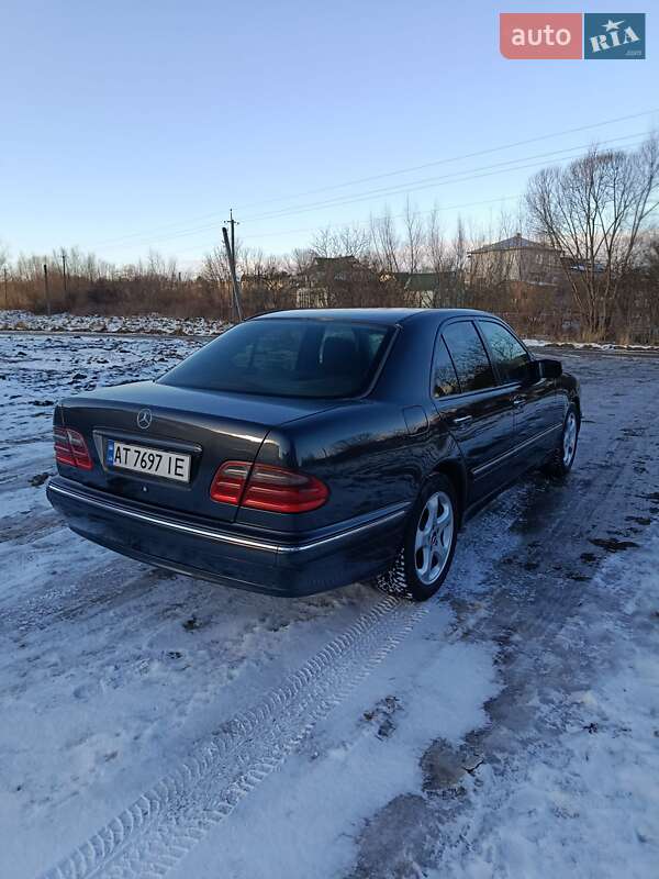 Седан Mercedes-Benz E-Class 2001 в Коломые
