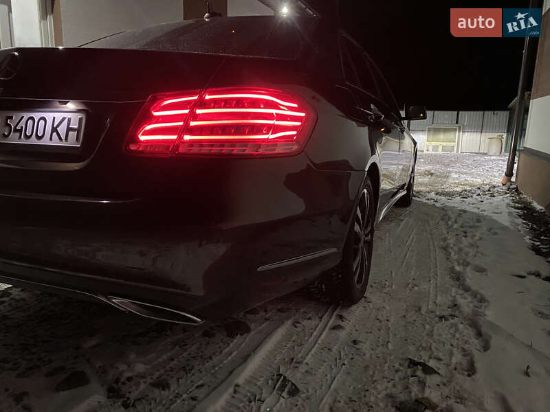 Седан Mercedes-Benz E-Class 2015 в Літині