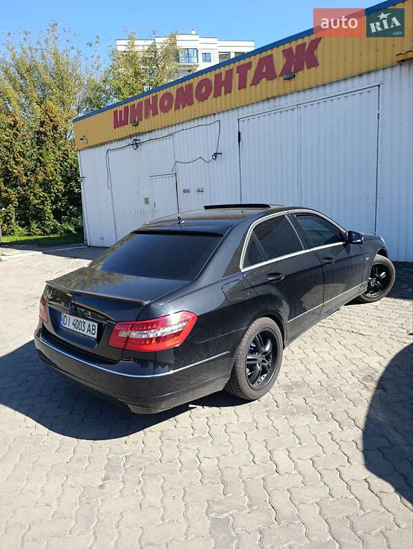 Седан Mercedes-Benz E-Class 2009 в Луцке