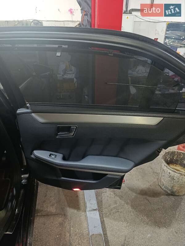 Седан Mercedes-Benz E-Class 2009 в Луцке