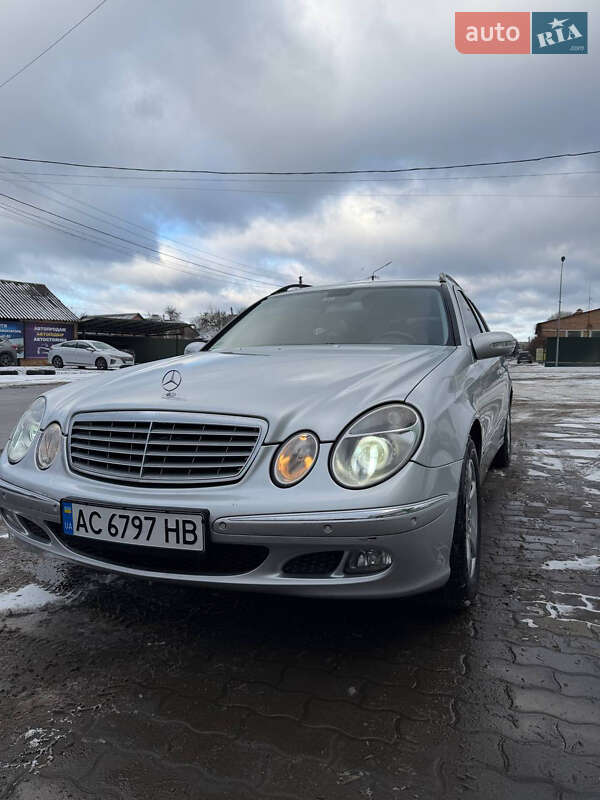 Mercedes-Benz E-Class 2005