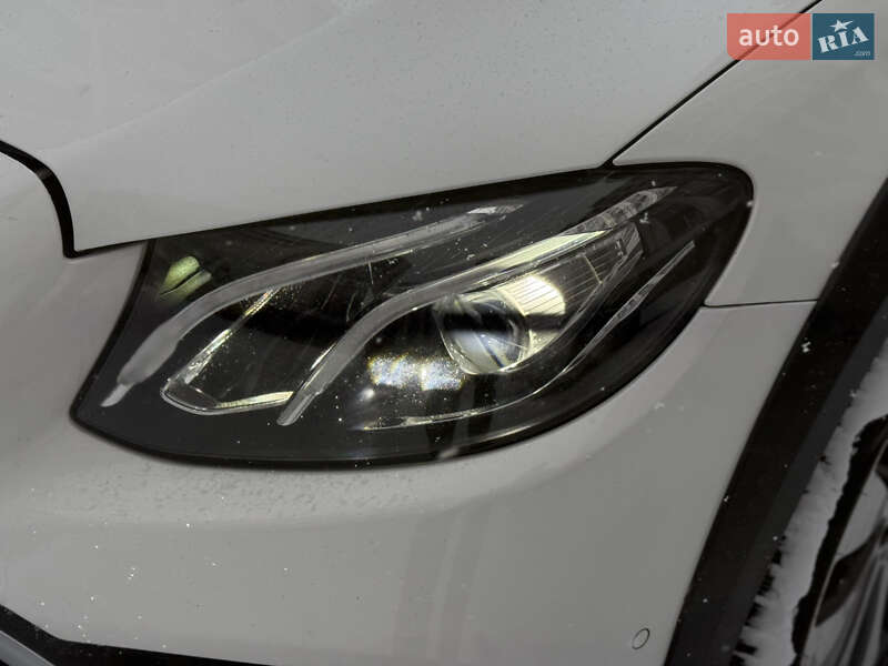 Універсал Mercedes-Benz E-Class 2017 в Івано-Франківську
