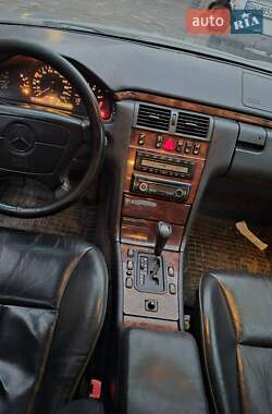 Универсал Mercedes-Benz E-Class 1998 в Ровно