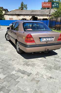 Седан Mercedes-Benz E-Class 1994 в Луцке