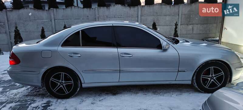 Седан Mercedes-Benz E-Class 2004 в Рівному фото 54 Седан Mercedes-Benz E-Class 2004 в Рівному