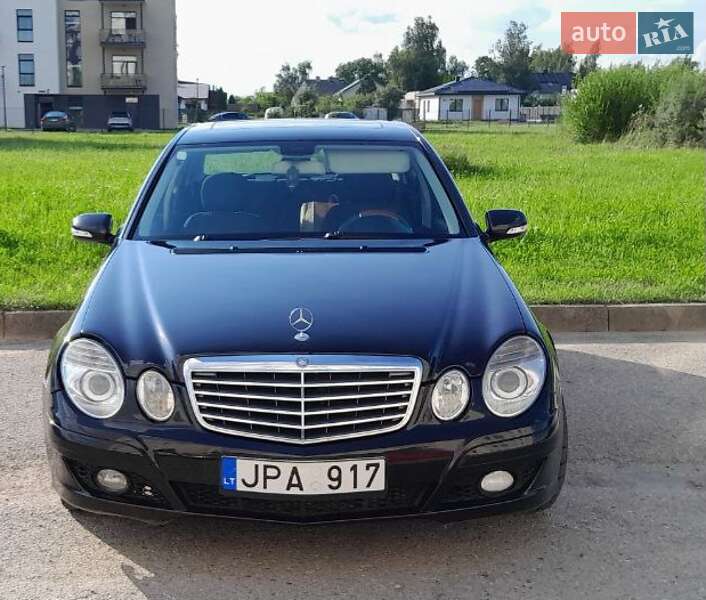 Седан Mercedes-Benz E-Class 2006 в Звягелі