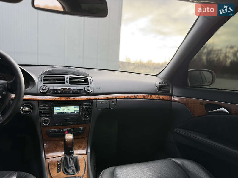 Седан Mercedes-Benz E-Class 2002 в Мукачевому фото 16 Седан Mercedes-Benz E-Class 2002 в Мукачевому