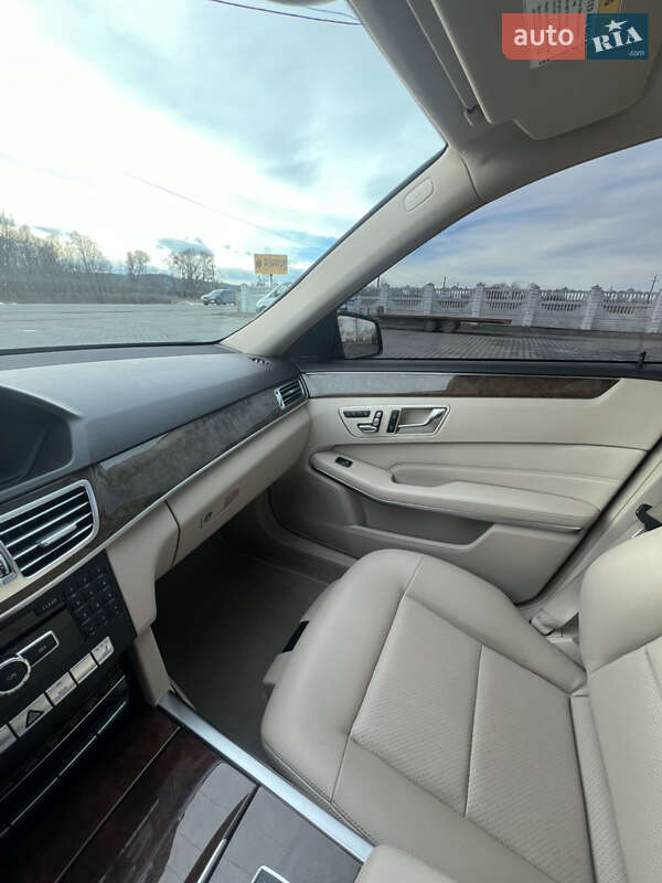 Седан Mercedes-Benz E-Class 2014 в Чернівцях фото 15 Седан Mercedes-Benz E-Class 2014 в Чернівцях