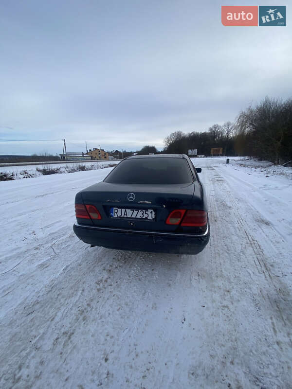Седан Mercedes-Benz E-Class 1998 в Копичинці