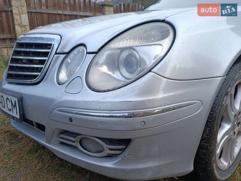 Седан Mercedes-Benz E-Class 2006 в Яремчі