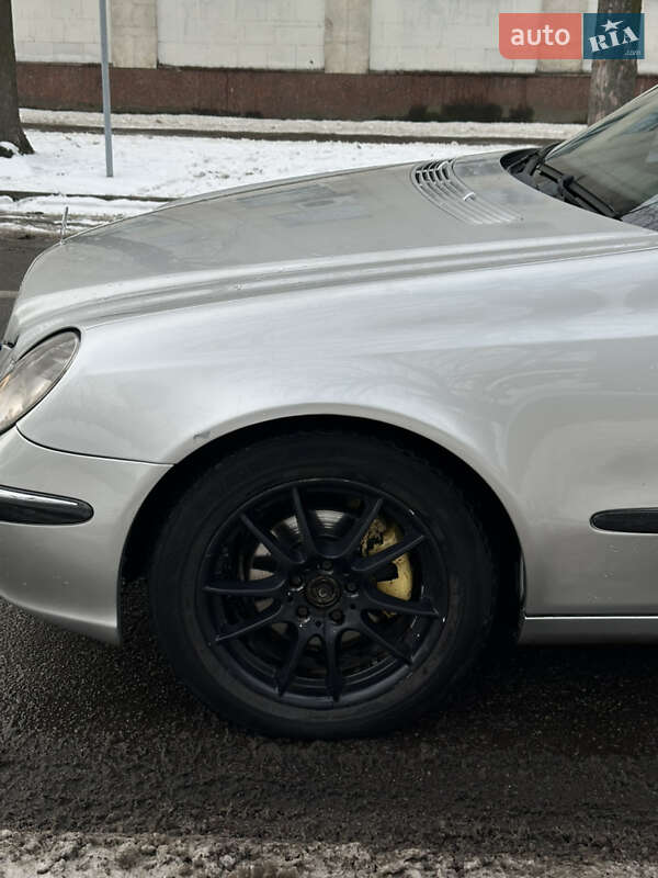 Седан Mercedes-Benz E-Class 2002 в Києві