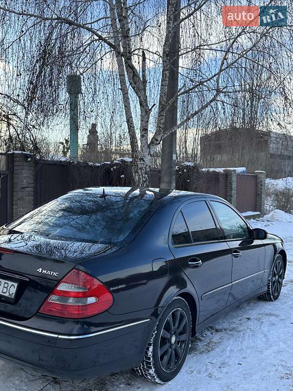 Седан Mercedes-Benz E-Class 2005 в Буче