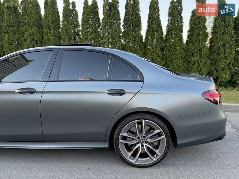 Седан Mercedes-Benz E-Class 2022 в Днепре