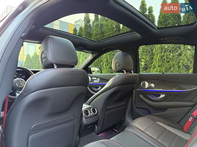 Седан Mercedes-Benz E-Class 2022 в Днепре