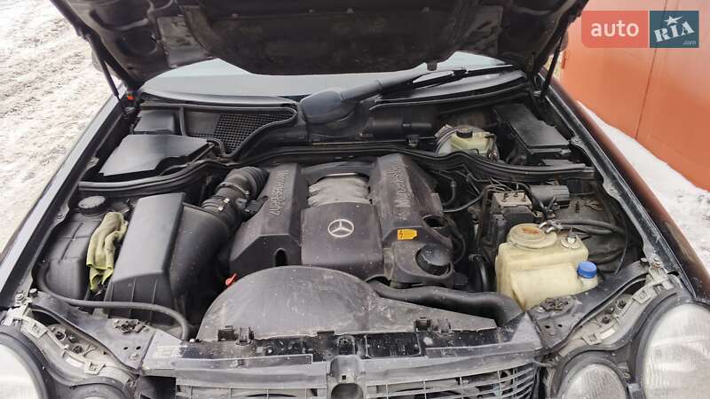 Седан Mercedes-Benz E-Class 1998 в Києві
