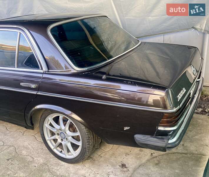 Седан Mercedes-Benz E-Class 1981 в Чернівцях фото 9 Седан Mercedes-Benz E-Class 1981 в Чернівцях