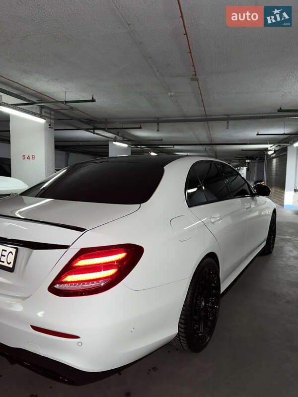 Седан Mercedes-Benz E-Class 2019 в Киеве
