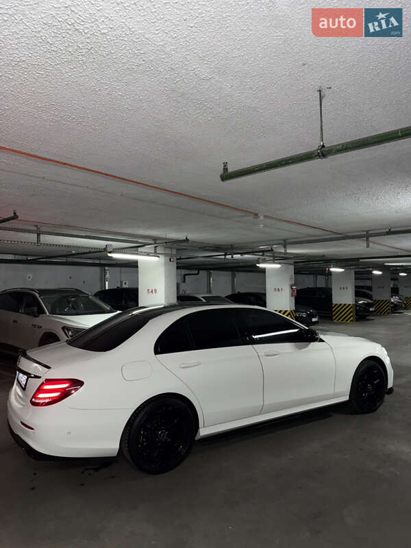 Седан Mercedes-Benz E-Class 2019 в Киеве