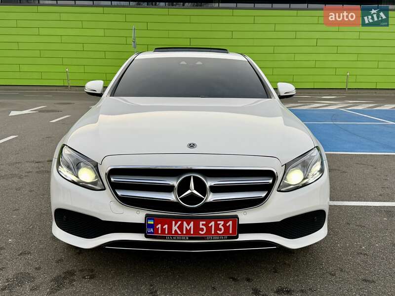 Седан Mercedes-Benz E-Class 2017 в Киеве