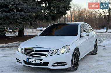 Седан Mercedes-Benz E-Class 2011 в Ровно