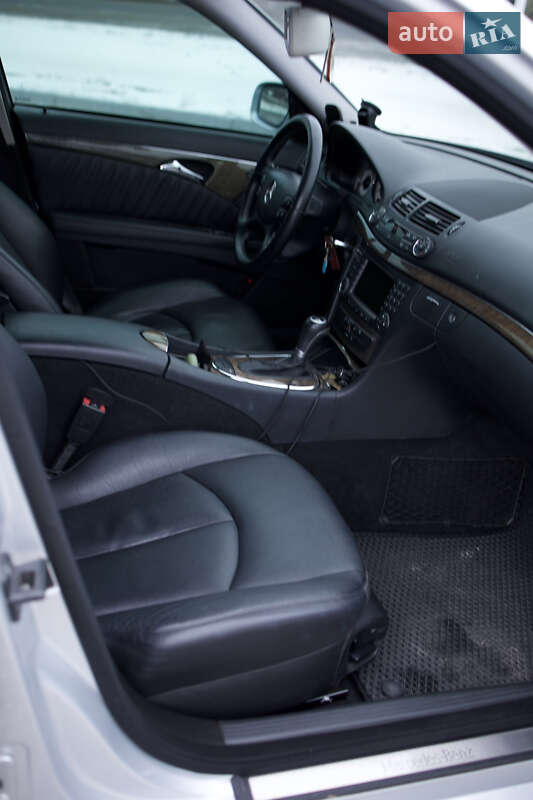 Седан Mercedes-Benz E-Class 2008 в Полтаве