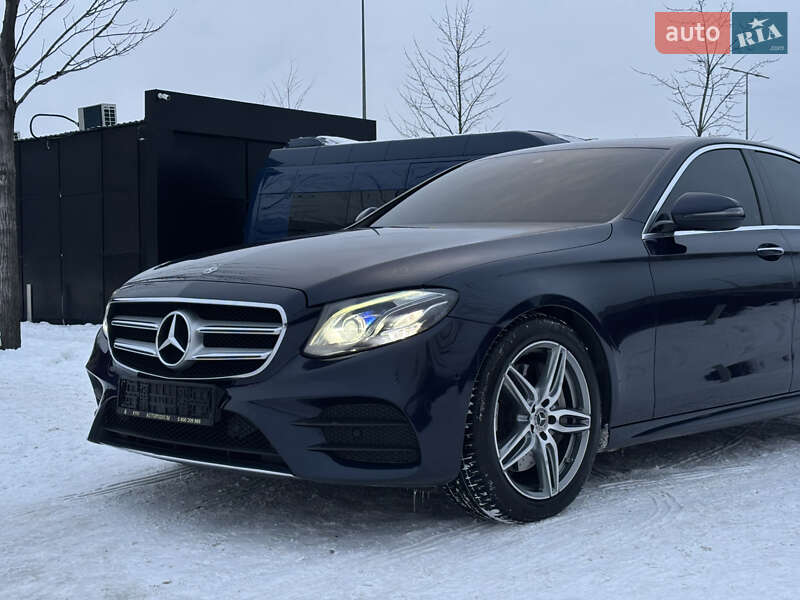 Седан Mercedes-Benz E-Class 2017 в Киеве
