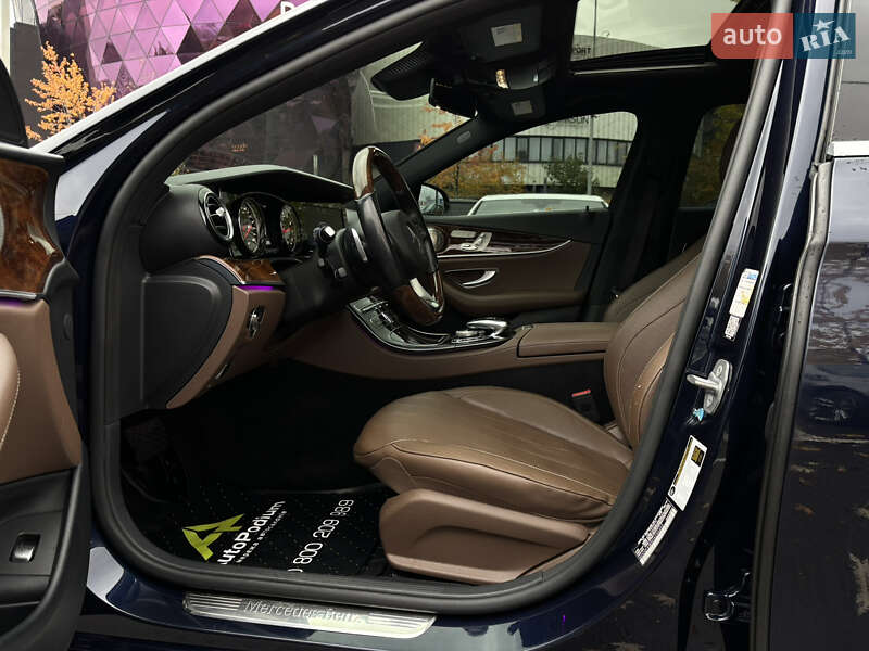 Седан Mercedes-Benz E-Class 2017 в Киеве