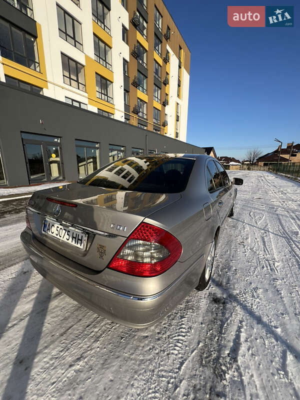Седан Mercedes-Benz E-Class 2006 в Луцке