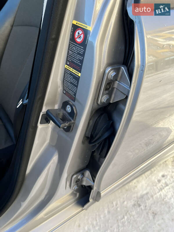 Седан Mercedes-Benz E-Class 2006 в Луцке