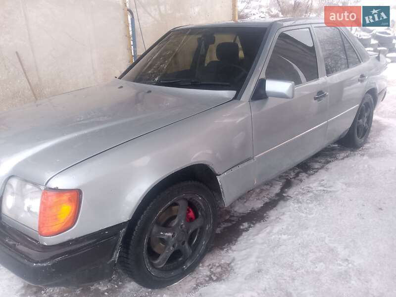 Седан Mercedes-Benz E-Class 1987 в Городке фото 6 Седан Mercedes-Benz E-Class 1987 в Городке