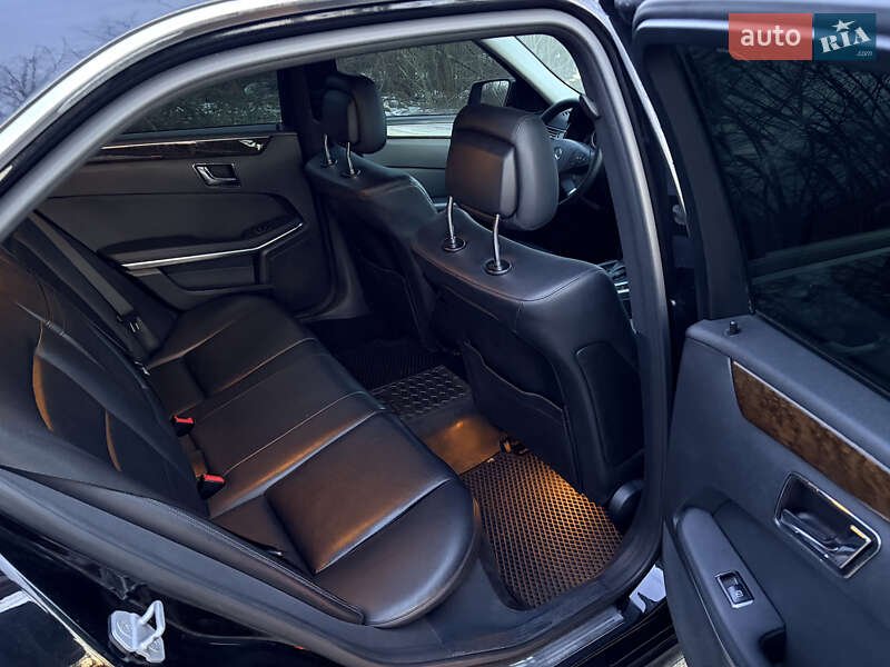 Седан Mercedes-Benz E-Class 2010 в Вашковцах фото 11 Седан Mercedes-Benz E-Class 2010 в Вашковцах