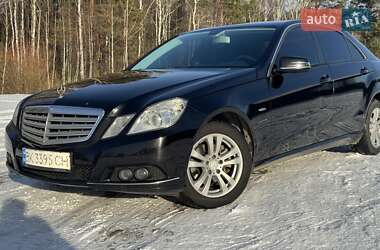 Седан Mercedes-Benz E-Class 2010 в Киеве