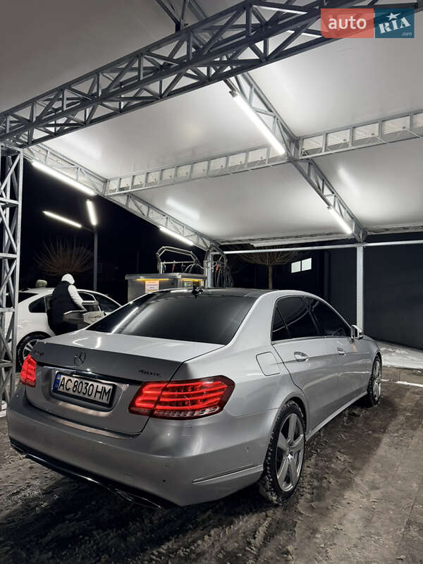 Седан Mercedes-Benz E-Class 2014 в Луцке