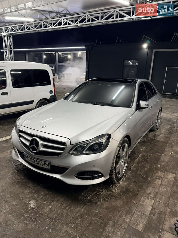 Седан Mercedes-Benz E-Class 2014 в Луцке