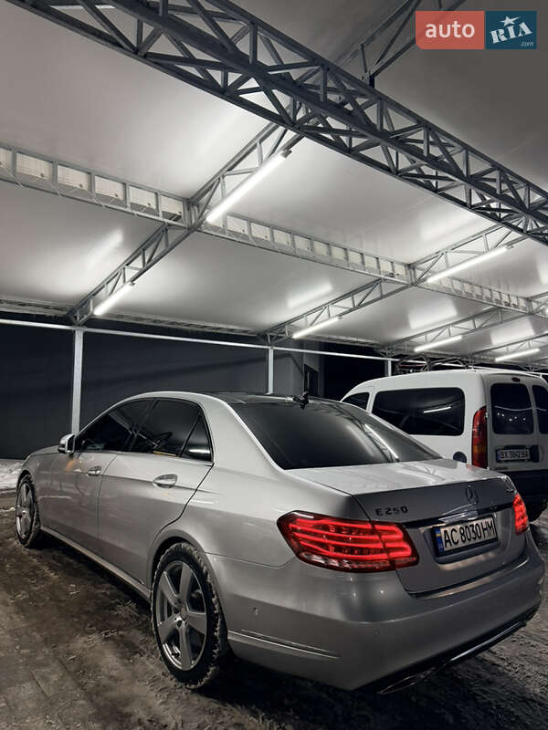 Седан Mercedes-Benz E-Class 2014 в Луцке