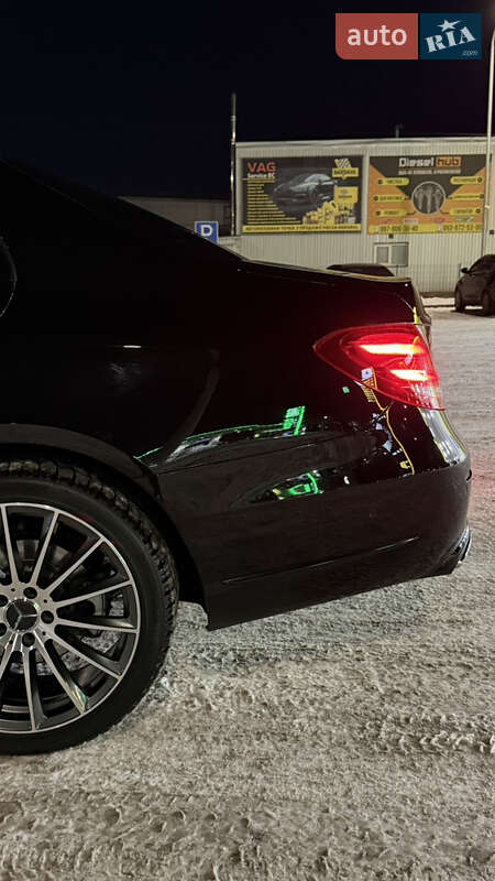 Седан Mercedes-Benz E-Class 2017 в Киеве