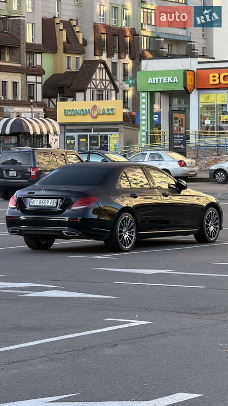 Седан Mercedes-Benz E-Class 2017 в Киеве