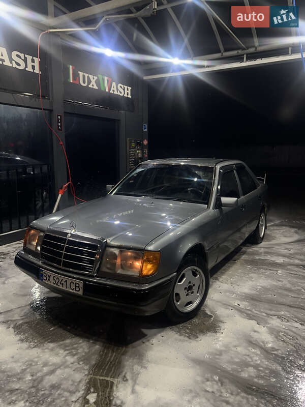 Седан Mercedes-Benz E-Class 1990 в Каменец-Подольском фото 14 Седан Mercedes-Benz E-Class 1990 в Каменец-Подольском