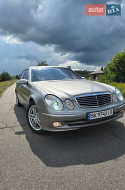 Седан Mercedes-Benz E-Class 2005 в Киеве
