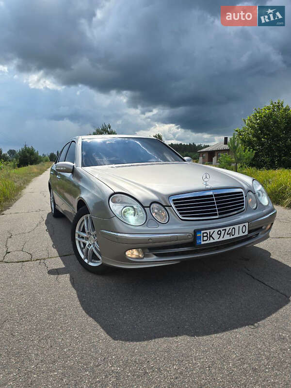 Mercedes-Benz E-Class 2005