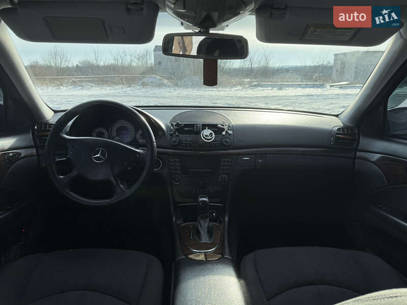 Седан Mercedes-Benz E-Class 2004 в Ходореві фото 36 Седан Mercedes-Benz E-Class 2004 в Ходореві