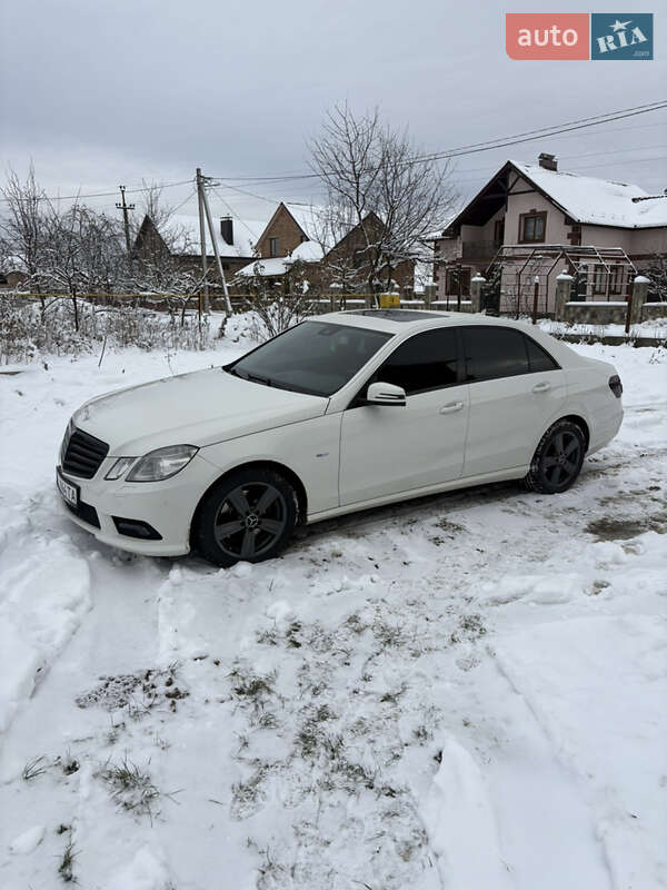 Седан Mercedes-Benz E-Class 2009 в Кам'янець-Подільському фото 4 Седан Mercedes-Benz E-Class 2009 в Кам'янець-Подільському
