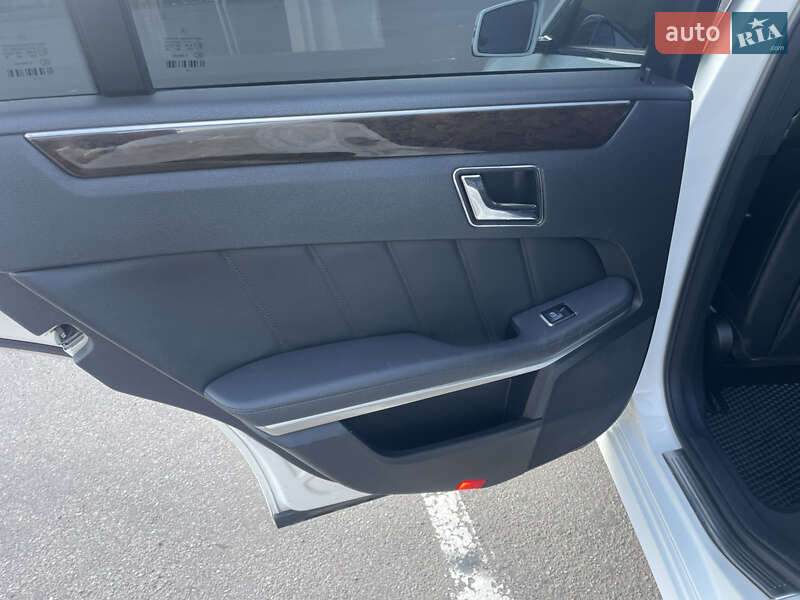 Седан Mercedes-Benz E-Class 2009 в Кам'янець-Подільському фото 76 Седан Mercedes-Benz E-Class 2009 в Кам'янець-Подільському