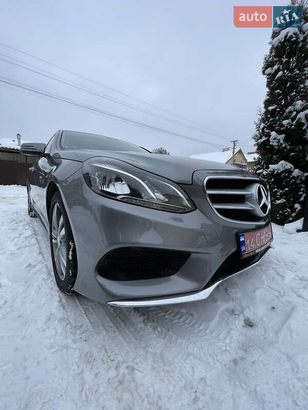 Седан Mercedes-Benz E-Class 2014 в Львове
