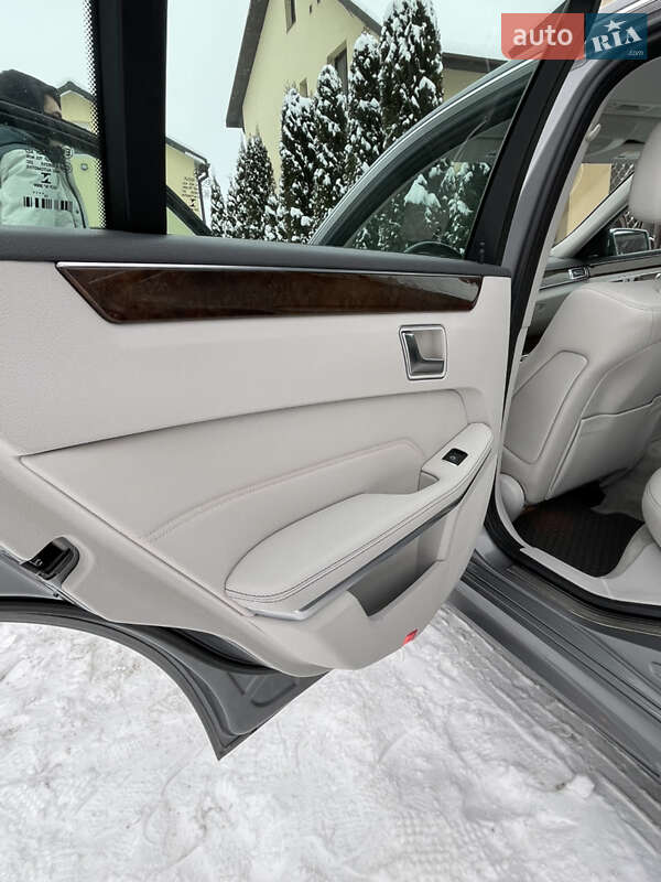 Седан Mercedes-Benz E-Class 2014 в Львове