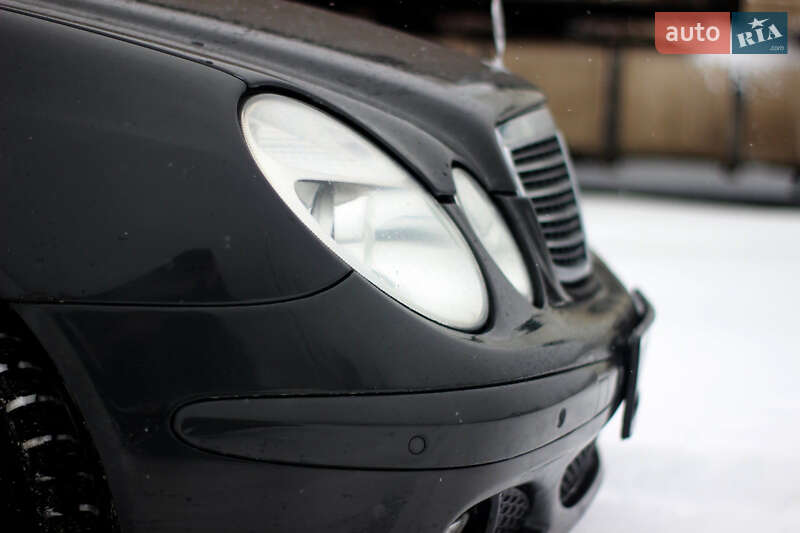 Седан Mercedes-Benz E-Class 2002 в Кременці