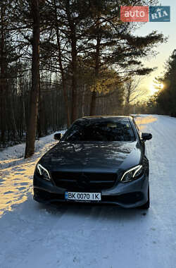 Седан Mercedes-Benz E-Class 2016 в Рівному